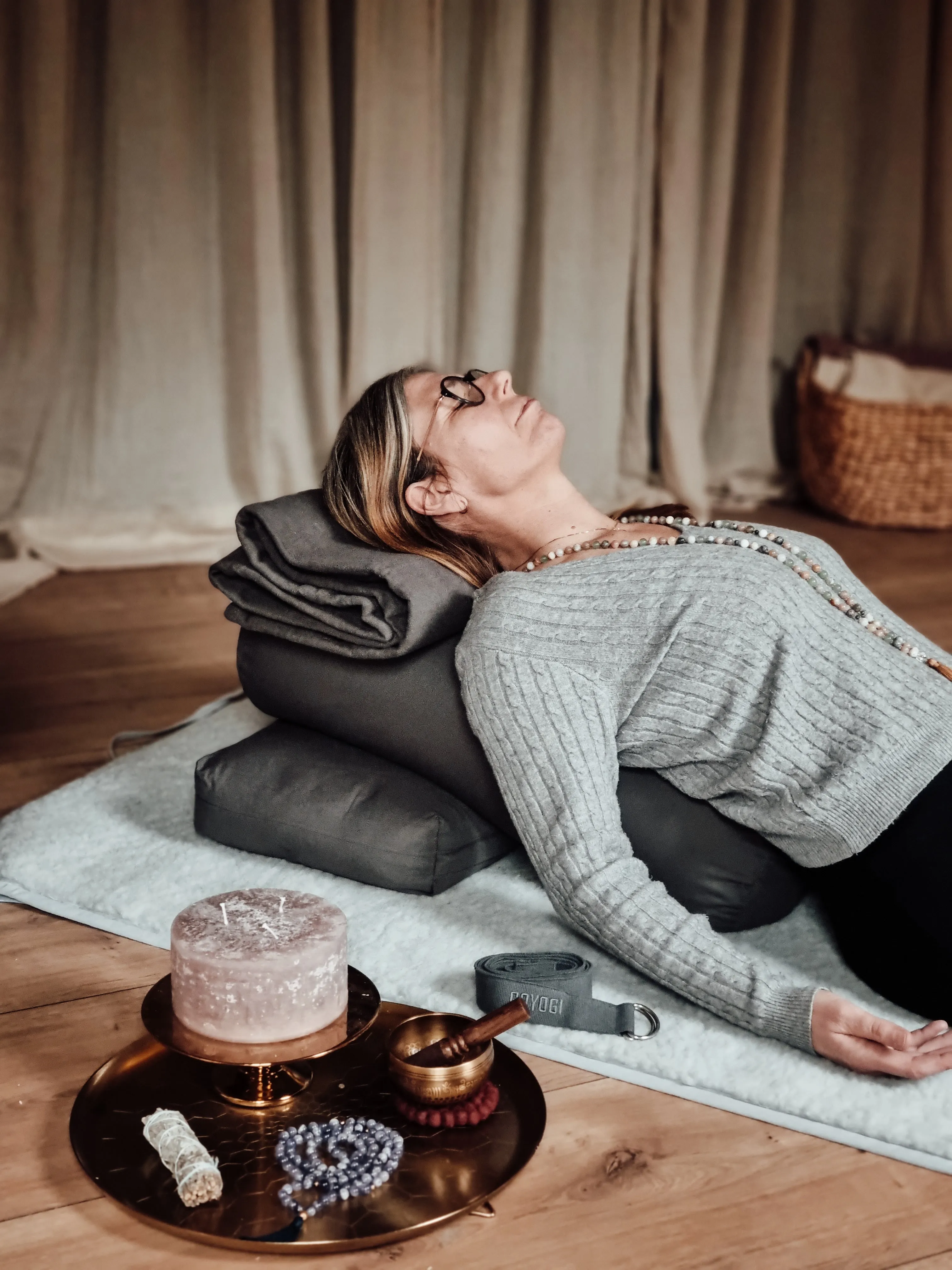 Calm Yoga Bolster - Grå - økologisk bomuld til yoga og meditation