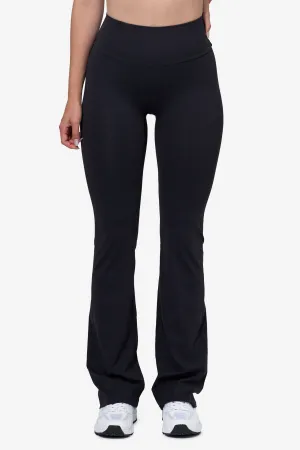 Signature Flared Leggings